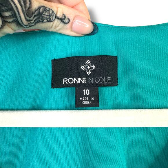 Ronni Nicole Y2K 90's Polka Dot V-Neck Pull-On Ruched Sleeveless Midi Dress - Picture 4 of 6